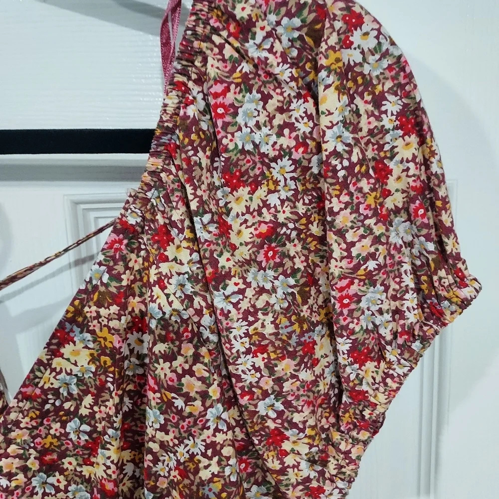 NWOT Sim & Sam Burgundy Floral Crop Top Puffy Sleeves in Size XL - Picture 4 of 10
